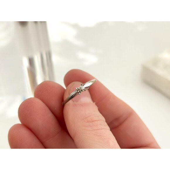 Dainty Minimalist Solitaire 925 Sterling Silver Vintage Ring - sz 9 - Picture 8 of 14